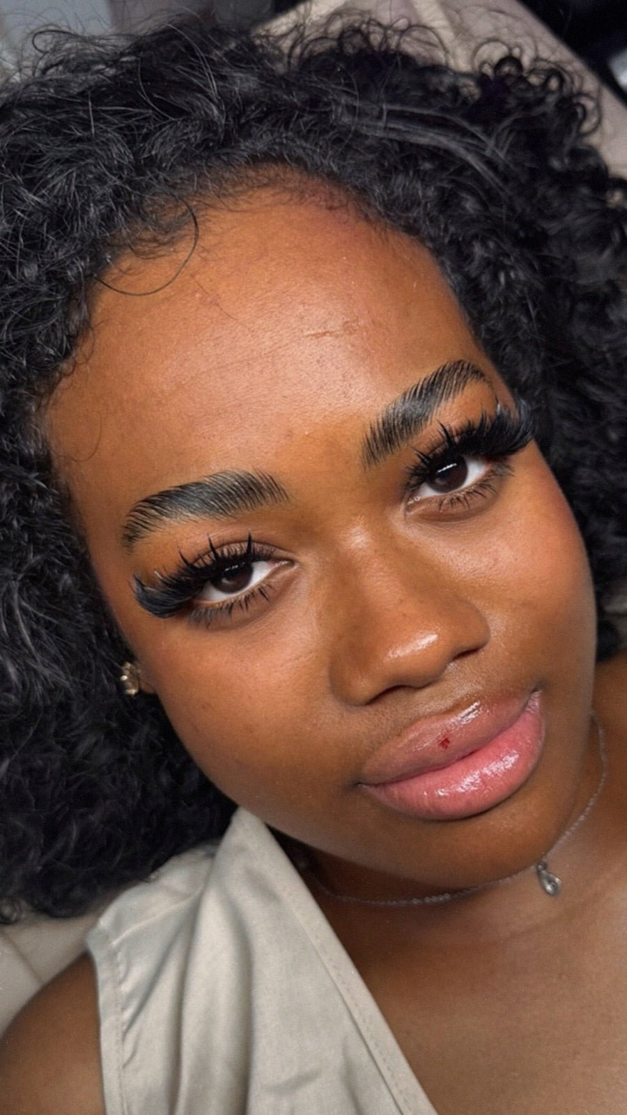 Résultat cils et sourcils The House of Gy